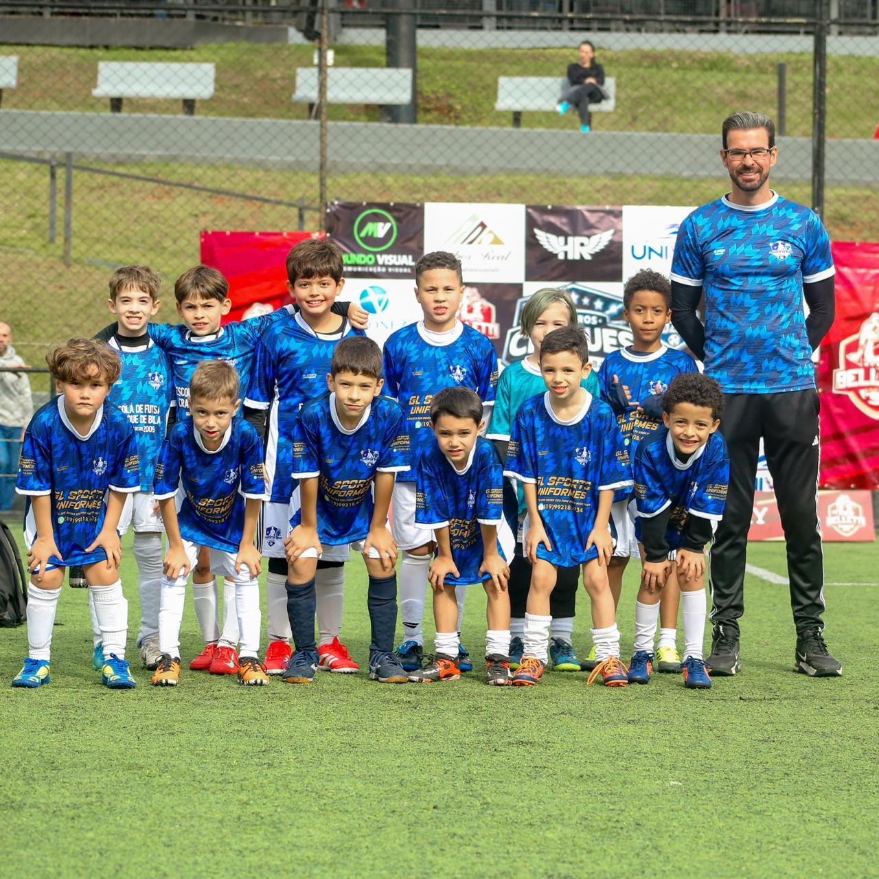 Alunos da categoria 01 em treino